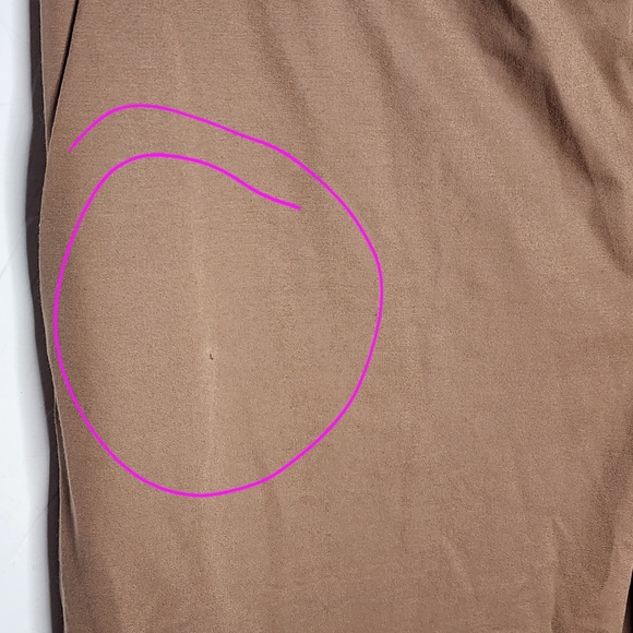 Ralph Lauren, Straight Leg Khaki Pants. Size 4 - Picture 8 of 10